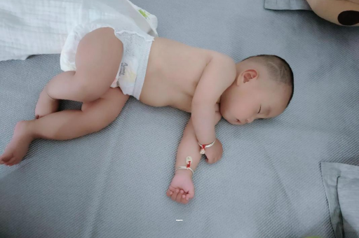 邵东宝宝夏天要穿袜子吗